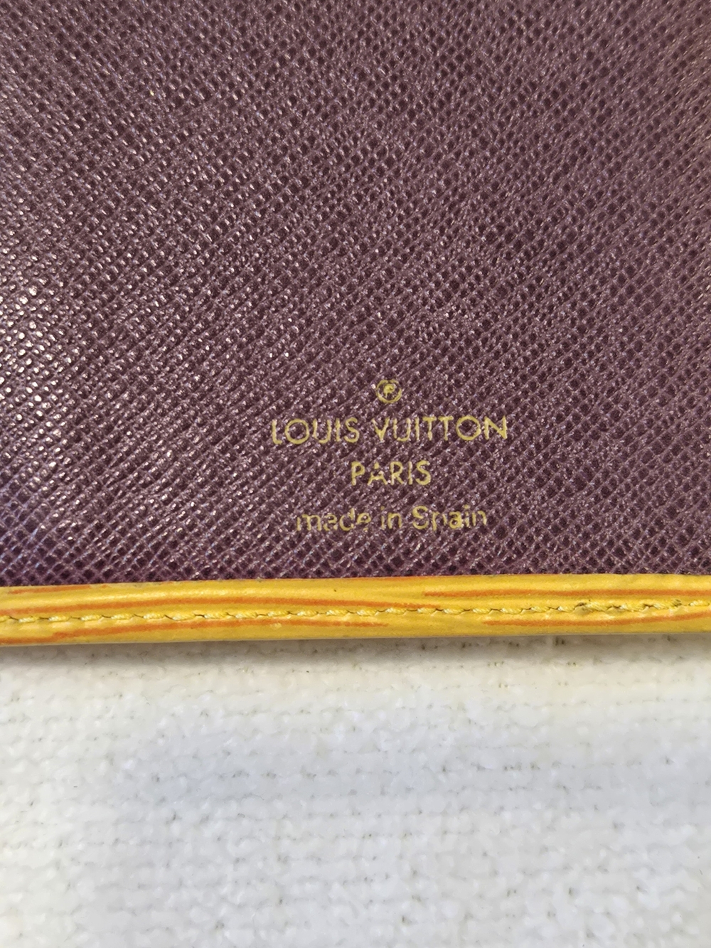 Louis Vuitton Authentic Yellow Epi Leather Long Card Holder - Picture 9 of 14